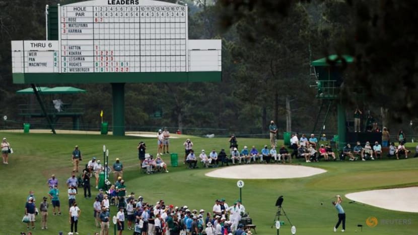 Golf-Rose fades early as Masters lead cut to one Golf-Rose fades early as Masters lead cut to one