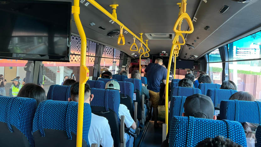 Bus singapore vtl transtar Customers scrambling