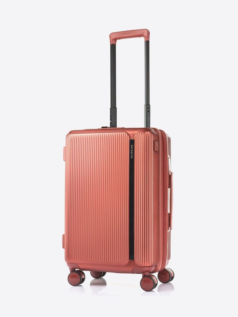 Best smart hardside luggage with high-tech features - CNA Lifestyle