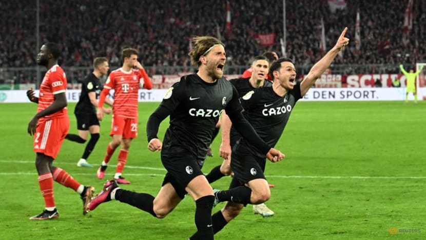 Freiburg stun Bayern 2-1 with last-gasp penalty in German Cup last eight Freiburg stun Bayern 2-1 with last-gasp penalty in German Cup last eight