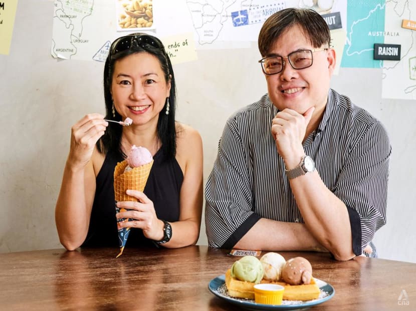 Duo treat ice cream store maker