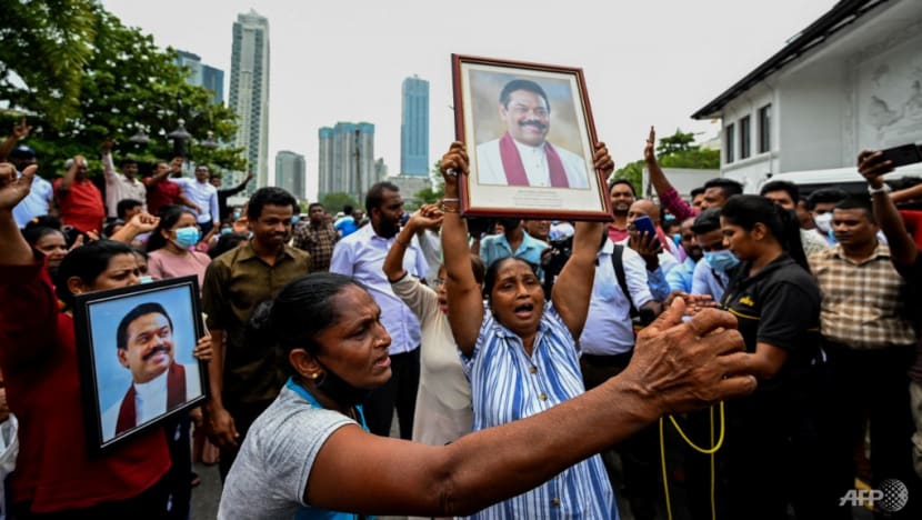 Sri Lanka PM quits as violence kills 5, injures 180 Sri Lanka PM quits as violence kills 5, injures 180
