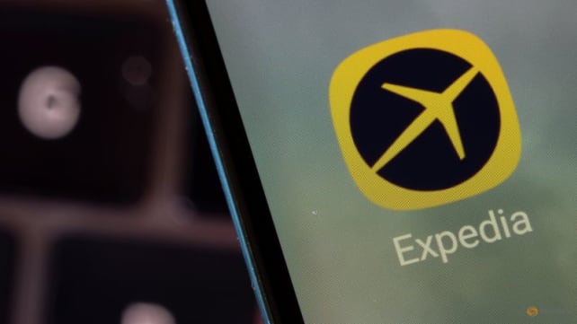 Expedia shares sink after 2024 revenue warning on softening air fares