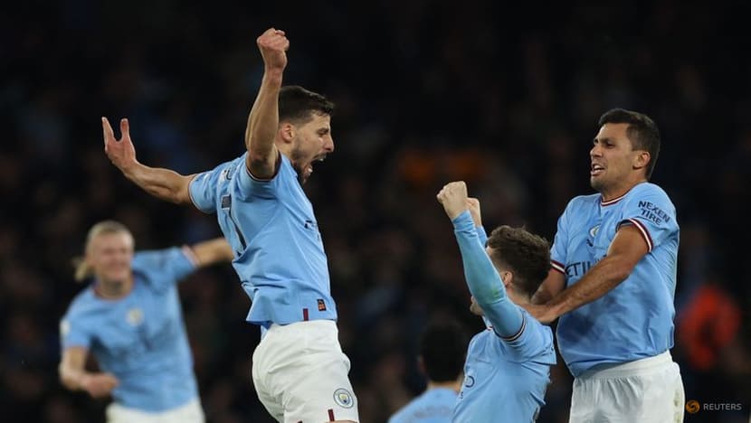 Rampant Man City crush Arsenal with De Bruyne double