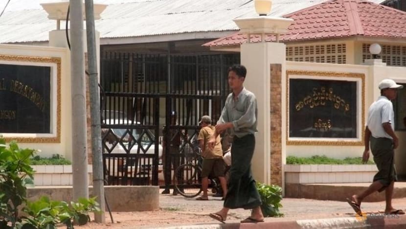 Myanmar jail vaccinates hundreds amid surge in COVID-19 cases Myanmar jail vaccinates hundreds amid surge in COVID-19 cases