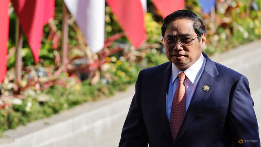 Vietnam PM calls for looser monetary policies to fuel growth
