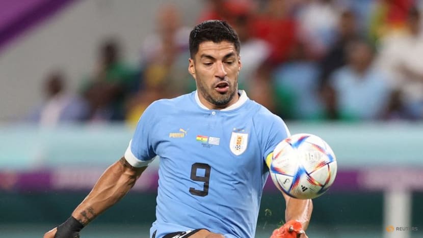 Uruguay's Suarez joins Brazilian club Gremio Uruguay's Suarez joins Brazilian club Gremio