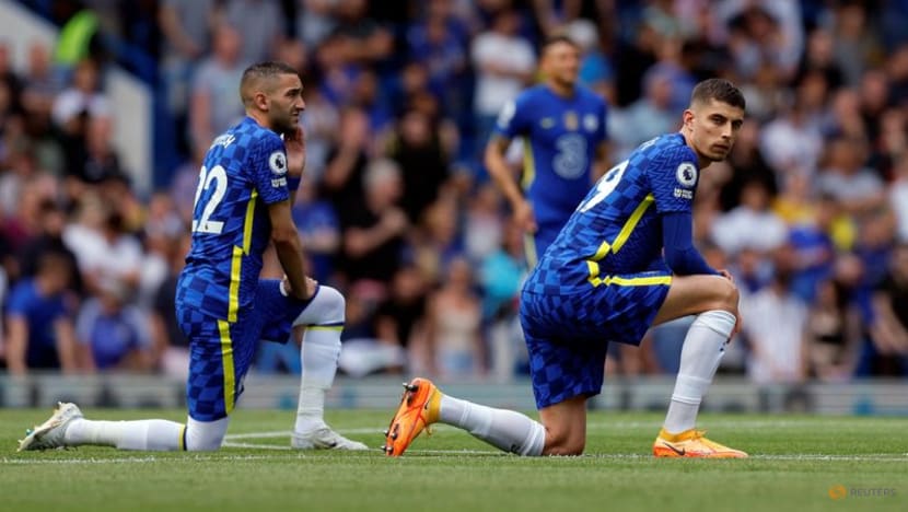 Premier League teams to limit 'taking the knee' to significant games Premier League teams to limit 'taking the knee' to significant games