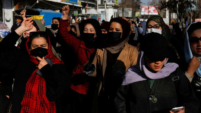 塔利班禁止女性工作后 四国际组织暂停阿富汗运作