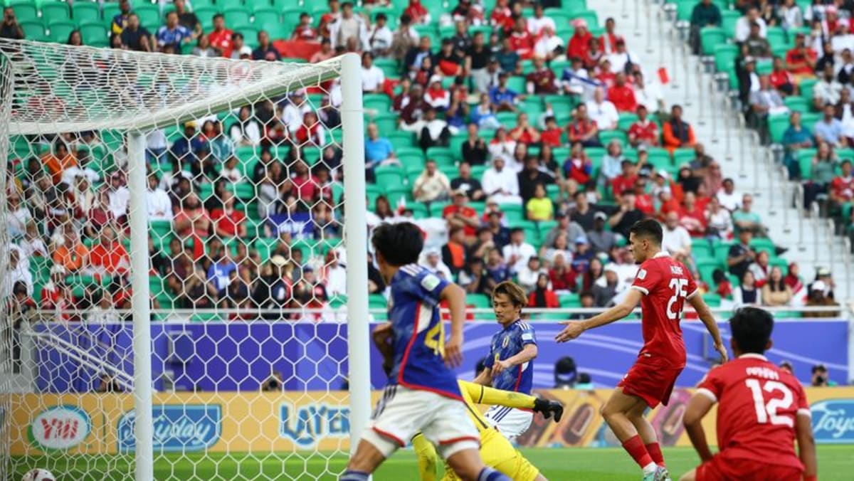 Jepang mengalahkan Indonesia untuk lolos ke babak 16 besar Piala Asia, dengan Irak memimpin grup