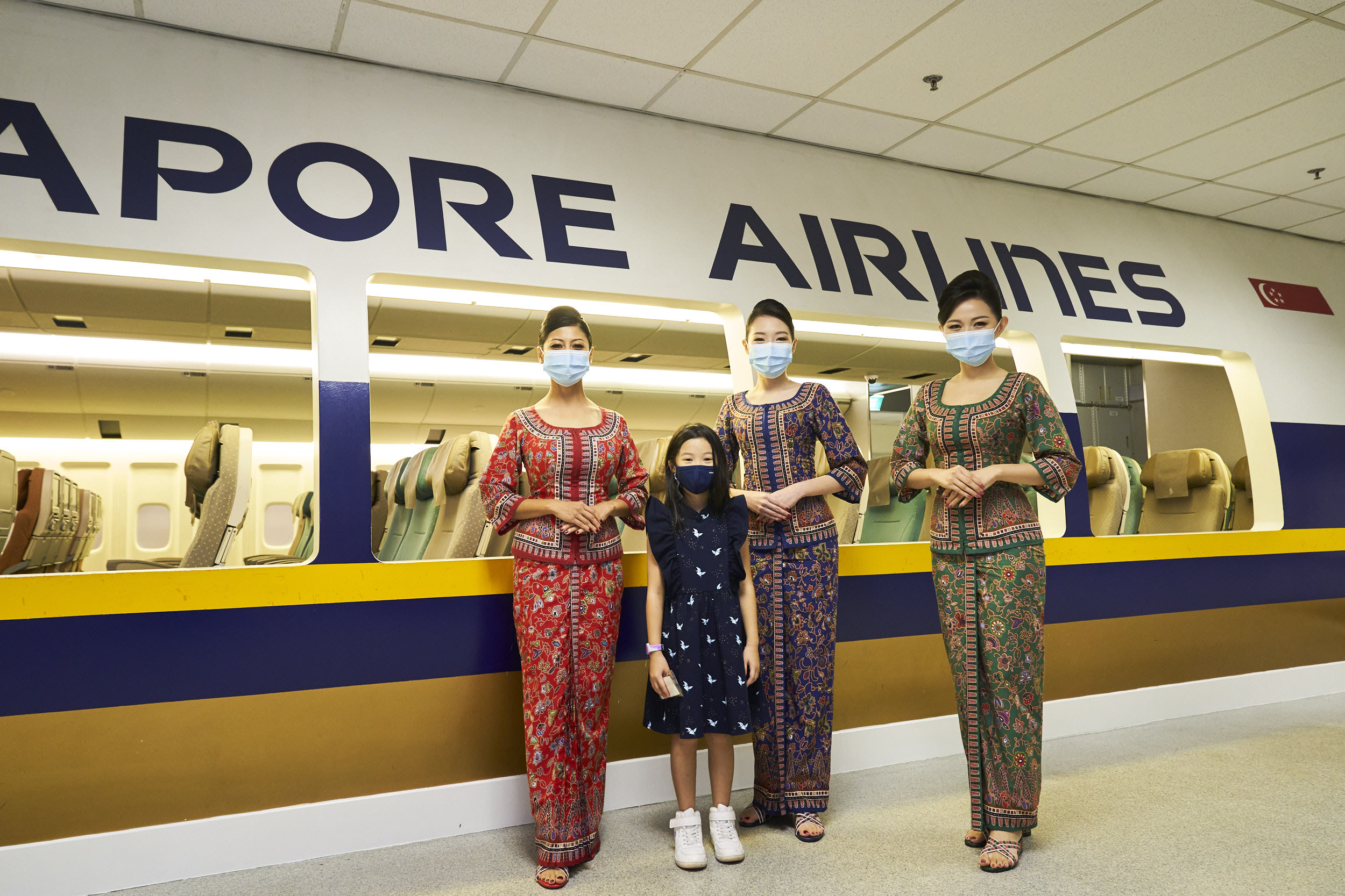 We Went On A Sold-Out Tour Inside Singapore Airlines To See How Pilots &  Cabin Crew Train, And Ate An In-Flight Meal - 8days