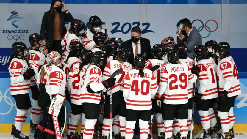 Ice hockey: Canada beat Russians after refusing to take the ice over COVID results Ice hockey: Canada beat Russians after refusing to take the ice over COVID results