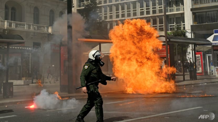 Greece faces fresh strikes, protests over rail crash Greece faces fresh strikes, protests over rail crash