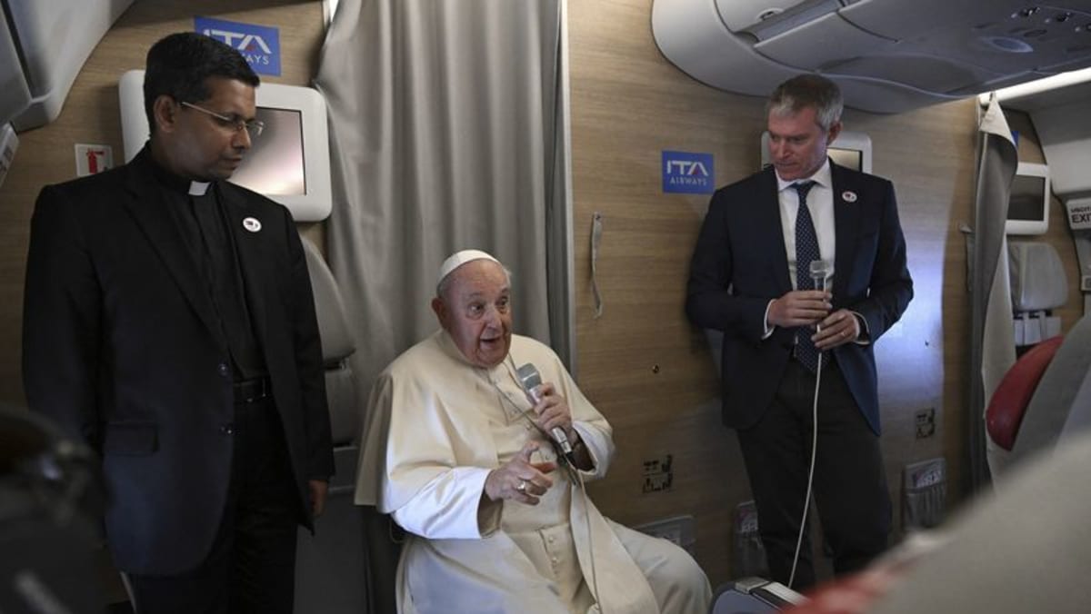 Pope Francis acknowledges his Russia comments were faulty