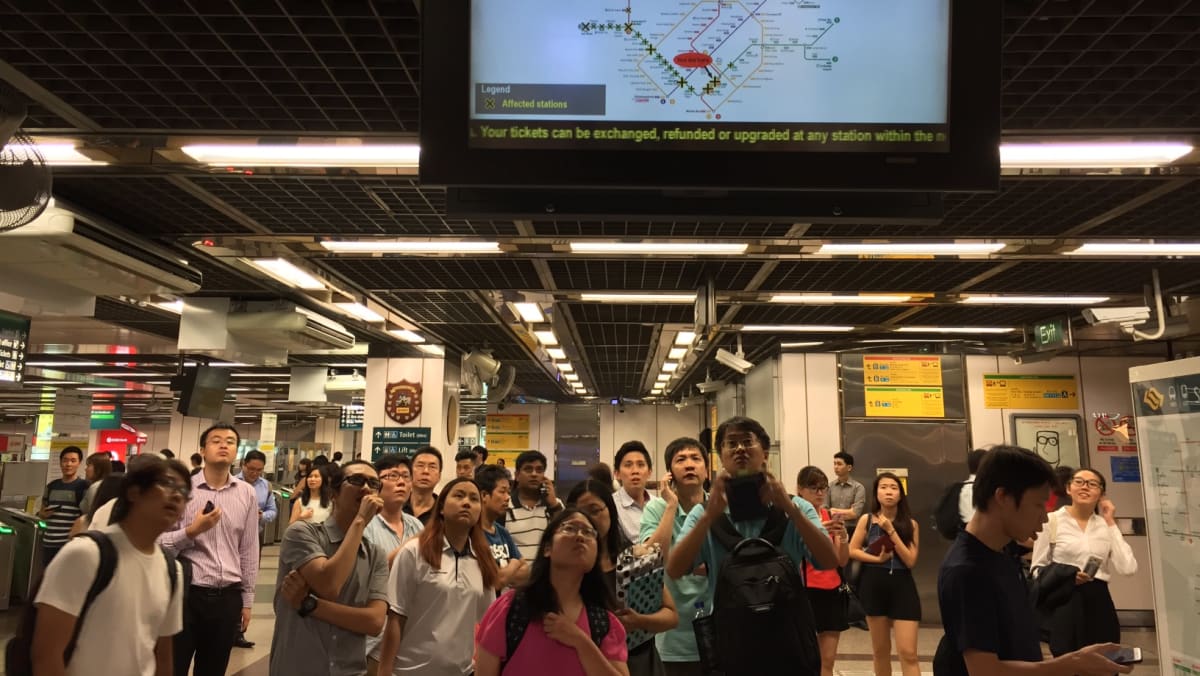 Power Trip Causes Rush hour Chaos At 3 MRT Lines LRT Network TODAY power-trip-causes-rush-hour-chaos-at-3-mrt-lines-lrt-network-today