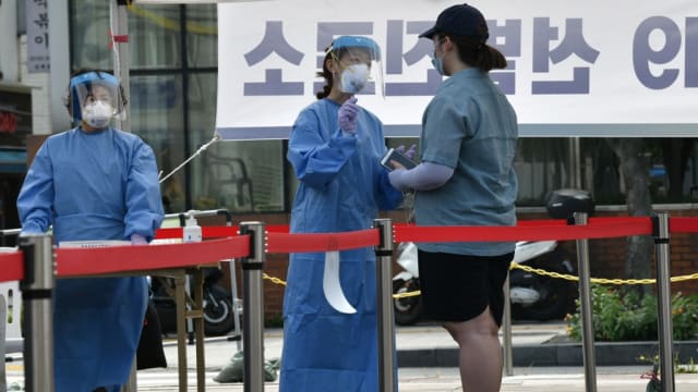 韩国冠病单日新病例连续两周维持在四位数