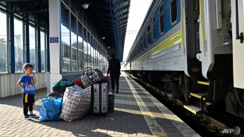 Getting used to war, Ukraine refugees flood back to Kyiv Getting used to war, Ukraine refugees flood back to Kyiv