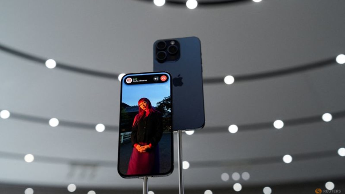 Apple pushes iPhone 15 Pro Max deliveries to November in sign of strong orders - Vimarsana News