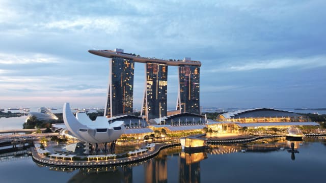 新加坡首次成为全球高端生活成本最高城市