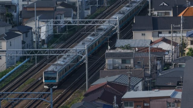 延误一分钟被扣56日元工资 日本火车司机起诉雇主