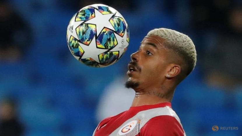 Fulham sign midfielders Reed, Lemina from Southampton Fulham sign midfielders Reed, Lemina from Southampton