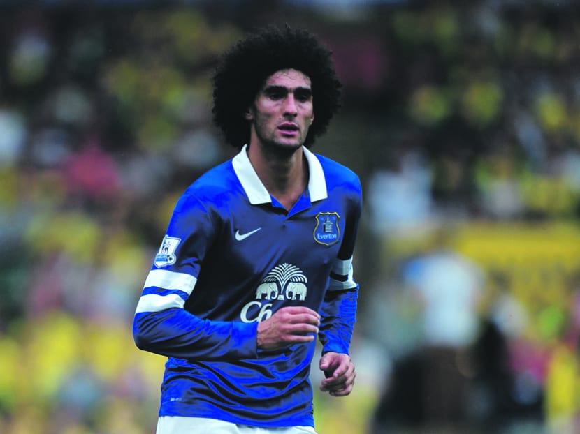 Everton angry with Moyes over Fellaini-Baines bids