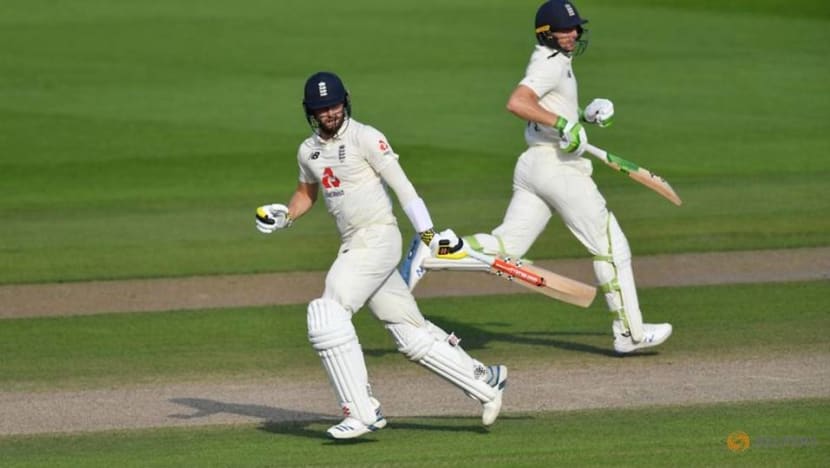 Woakes and Buttler propel England to unlikely win over Pakistan