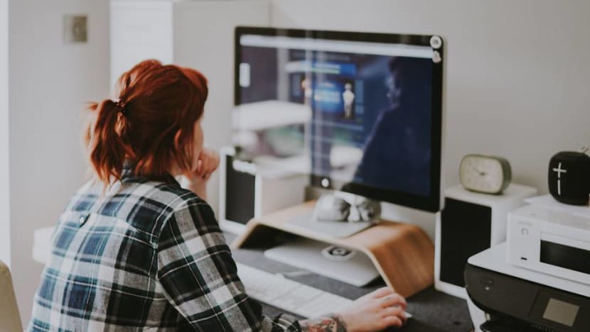 Commentary: Perhaps we should stop trying to fully separate work and personal lives Commentary: Perhaps we should stop trying to fully separate work and personal lives