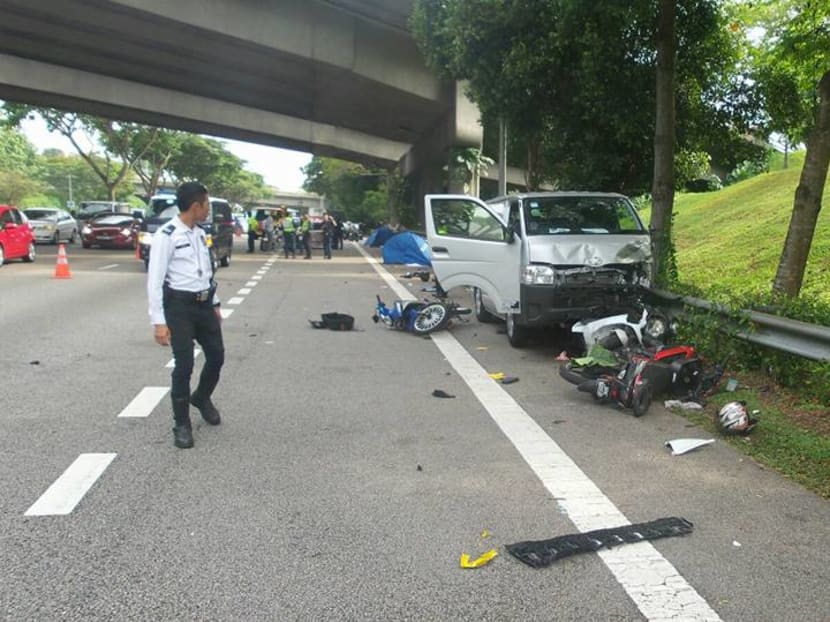 Horrific BKE crash kills 2 injures 6 van driver to be charged on