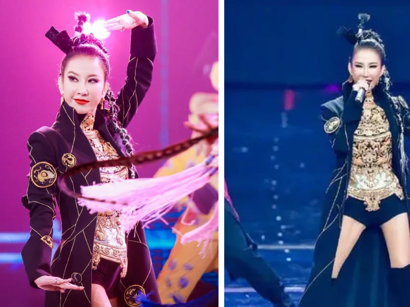 Coco Lee “Ashamed” Of Out-Of-Tune Performance At Awards Show, Netizens Say It Was Like A “Car Crash”