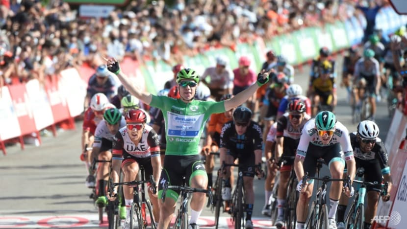 Cycling: Birthday boy Jakobsen sprints to third Vuelta stage win Cycling: Birthday boy Jakobsen sprints to third Vuelta stage win