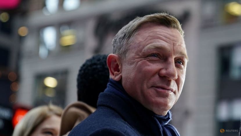 'Massively grateful' Daniel Craig bids farewell to James Bond 'Massively grateful' Daniel Craig bids farewell to James Bond