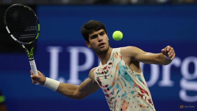 Alcaraz stops Zverev to set up semi-final of US Open champions