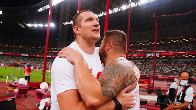 Olympics-Athletics-Poland's Nowicki wins gold medal in men's hammer throw Olympics-Athletics-Poland's Nowicki wins gold medal in men's hammer throw