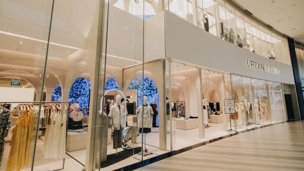 We Try On 5 Outfits At China s Zara Aka Urban Revivo s New Duplex Store At Jewel Changi Airport TODAY
