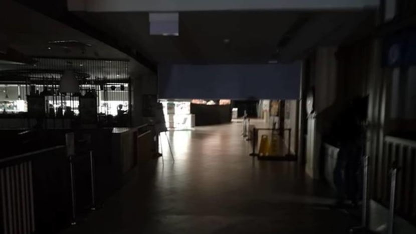 Plaza Singapura power disruption plunges 80 shops into darkness Plaza Singapura power disruption plunges 80 shops into darkness