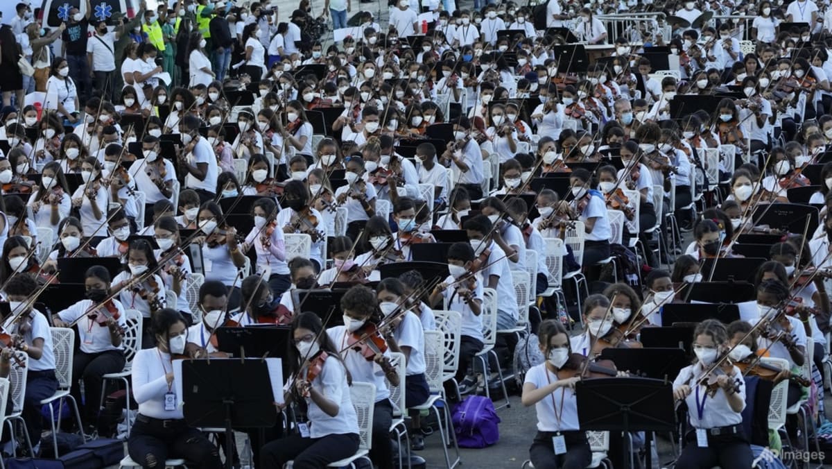 Musisi Venezuela memecahkan rekor orkestra terbesar di dunia