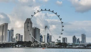 Singapore Flyer suspends flight operations after detecting 'technical issue' during maintenance
