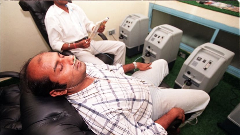 Oxygen bar to fake rain: 10 ways India tried to beat its 'airpocalypse' Oxygen bar to fake rain: 10 ways India tried to beat its 'airpocalypse'