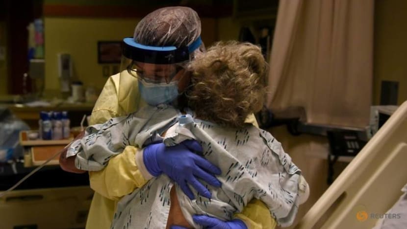 US records deadliest week since COVID-19 pandemic started with 17,000 deaths US records deadliest week since COVID-19 pandemic started with 17,000 deaths