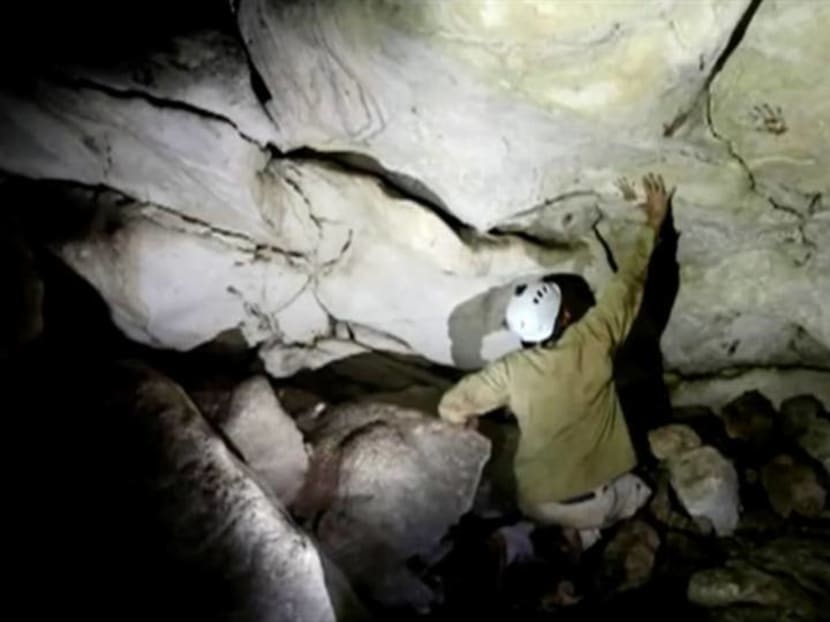 In Mexico, ancient Maya cave reveals mysterious painted hand prints In Mexico, ancient Maya cave reveals mysterious painted hand prints