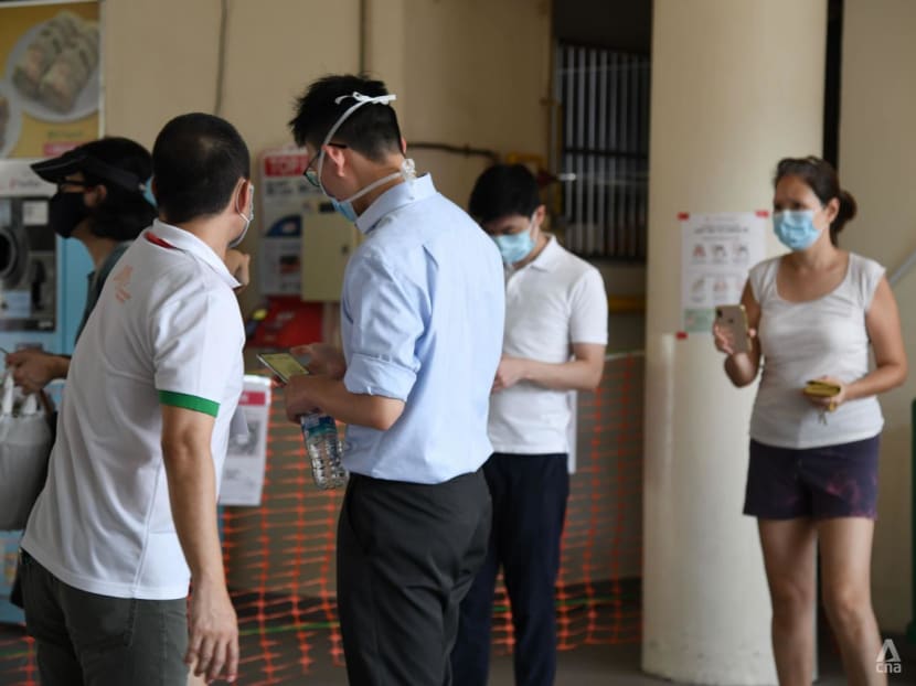 First batch of 11 hawker centres to allow groups of 5 vaccinated diners from Tuesday First batch of 11 hawker centres to allow groups of 5 vaccinated diners from Tuesday