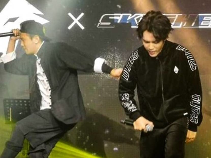 Ian Fang joins Singapore Mandopop band AL4HA on stage at music showcase Ian Fang joins Singapore Mandopop band AL4HA on stage at music showcase