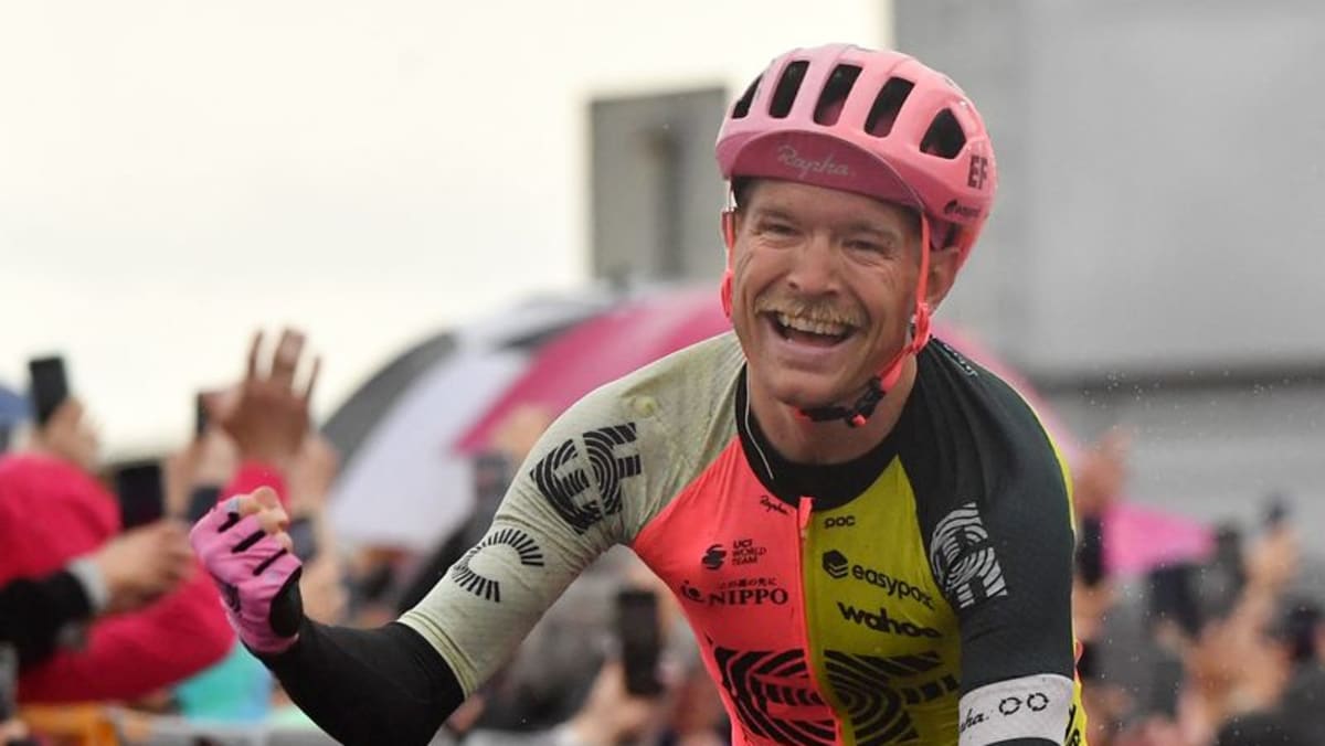 Cort out-sprints breakaway rivals to win Giro stage 10 Cort out-sprints breakaway rivals to win Giro stage 10