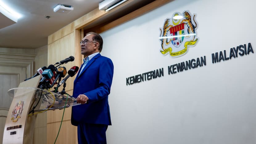 Don't challenge me: Malaysia PM Anwar tells Muhyiddin over alleged government contract breaches Don't challenge me: Malaysia PM Anwar tells Muhyiddin over alleged government contract breaches