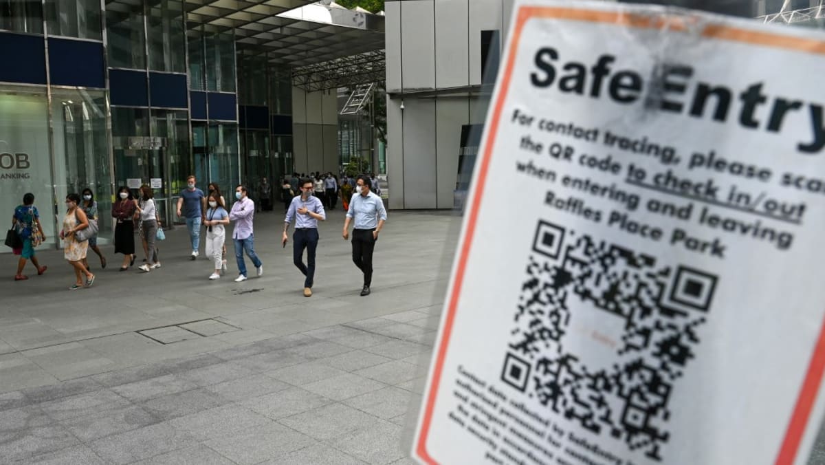 Singapura mulai melihat ‘tanda-tanda yang menggembirakan’ dalam perjalanan COVID-19 tetapi belum ‘keluar dari masalah’: PM Lee