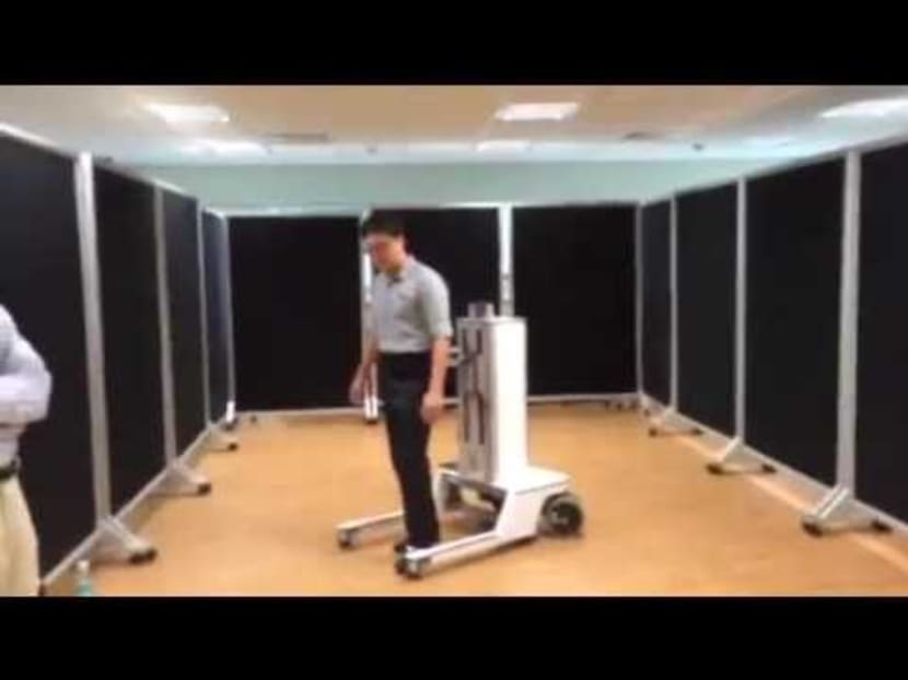 Robotic walker by NUS researchers