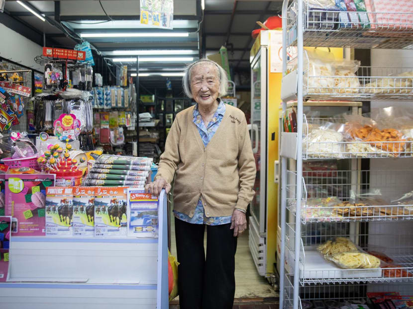 Old lady shops online