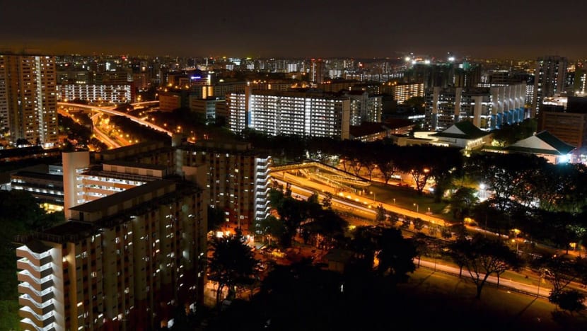 More than 300,000 HDB households to get e-vouchers to buy energy- and water-efficient appliances More than 300,000 HDB households to get e-vouchers to buy energy- and water-efficient appliances