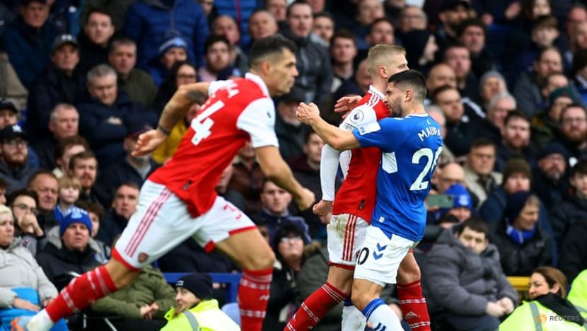 Everton halt Arsenal march, Liverpool slide continues Everton halt Arsenal march, Liverpool slide continues